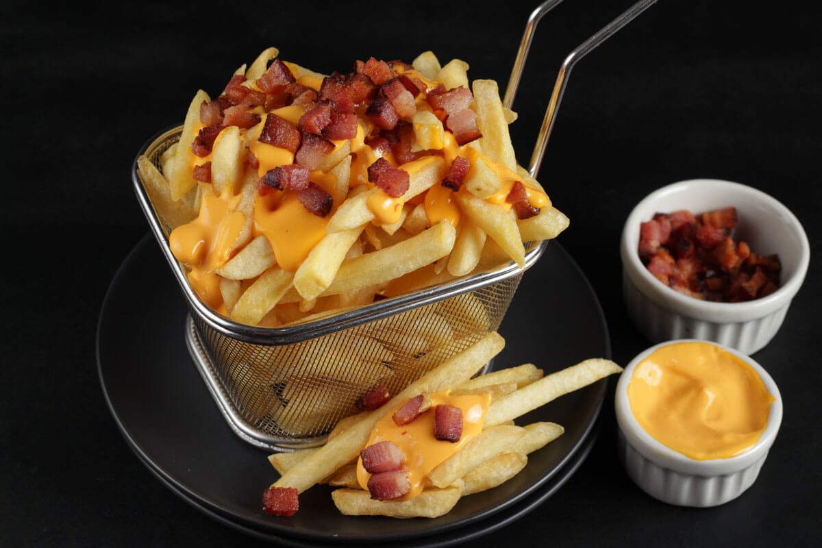 BATATA COM QUEIJO E BACON